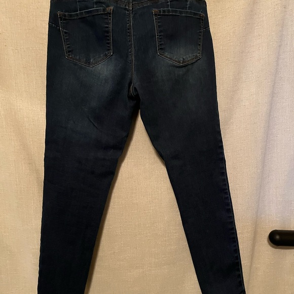 9th & Main Women's Dark Blue Stretch Skinny Jeans Size 10 - Picture 5 of 7